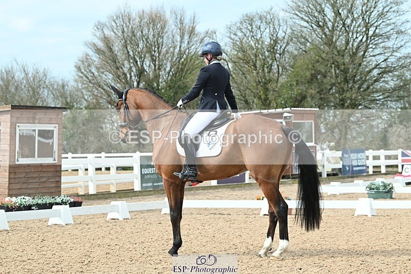 250403-103710-01504 - 036-Abbie.Newbury-Seagry.Viceroy