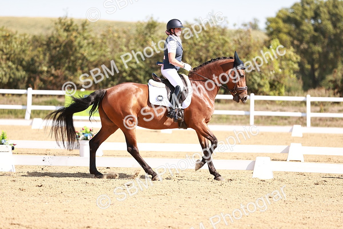 SBM_004418 - Class 12 - Novice 5 - 10.31-11.41