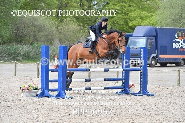 BPP_6957 - CLASS 4 FRI Senior BritiNovice/ 90cm Open