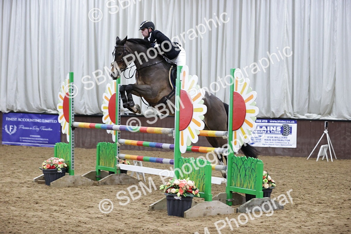 SBM_001374 - Class 4 - Senior Newcomers/ 1.10m Open