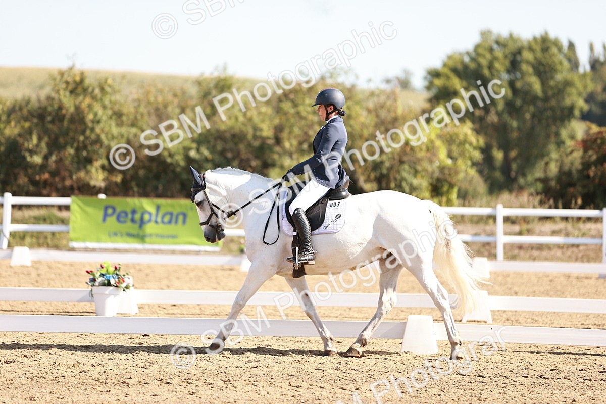 SBM_004402 - Class 12 - Novice 5 - 9.07-10.10