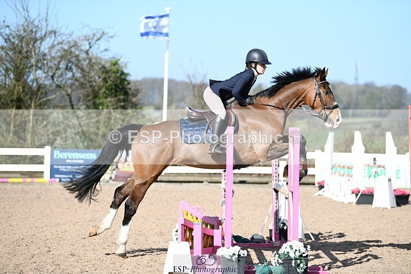 250330-103156-06149 - Cls 32 British Novice and 90cm