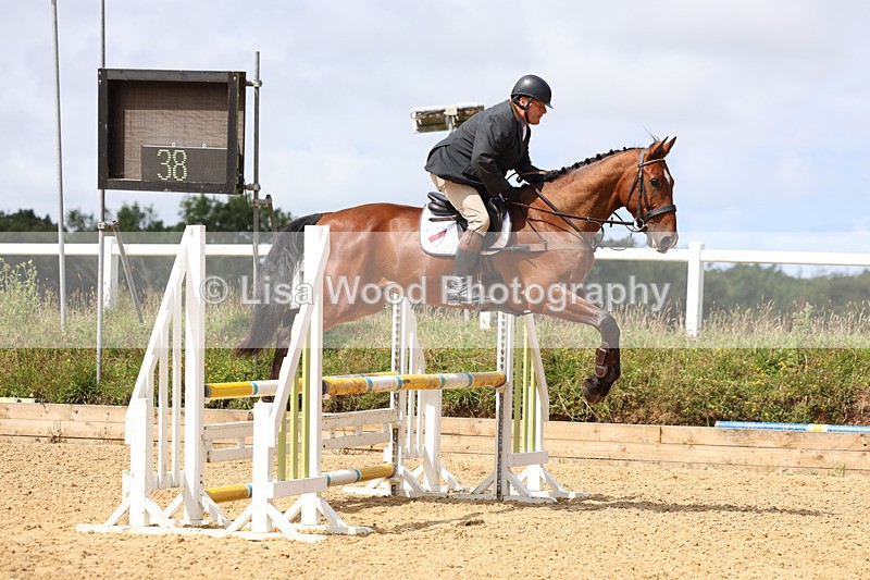 3E7A9884 - Class 9: Senior British Novice/90cm open