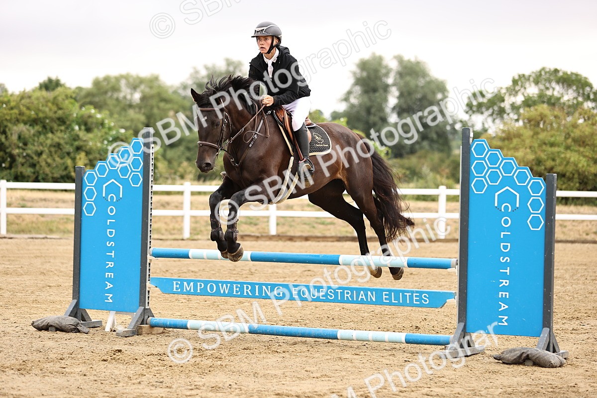 SBM_024389 - Class 8 - Clear Round