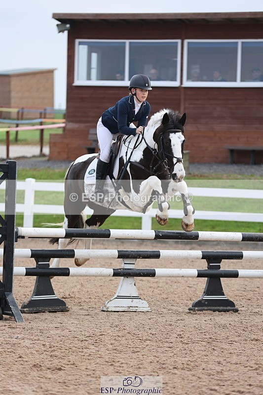 241101A-083846-00333 - FRI Cls 2 British Novice and 90cm Open