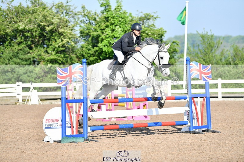 240512A-081517-16802 - Cls 39 British Novice and 90cm Open