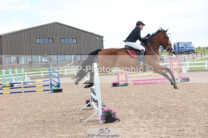 250913-100006-05959 - Cls 21 Snr British Novice and 90cm Open