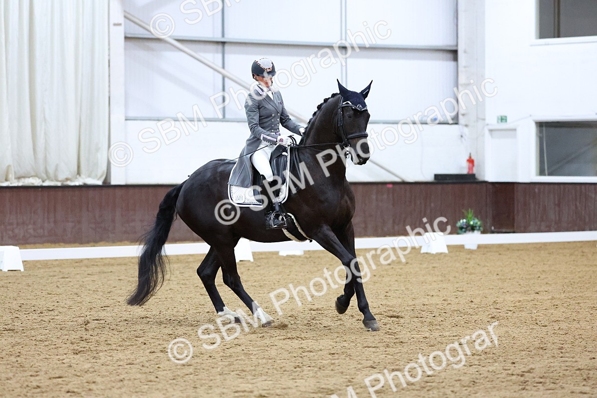SBM_009555 - Class 14 - FEI Grand Prix - 19.27-20.27