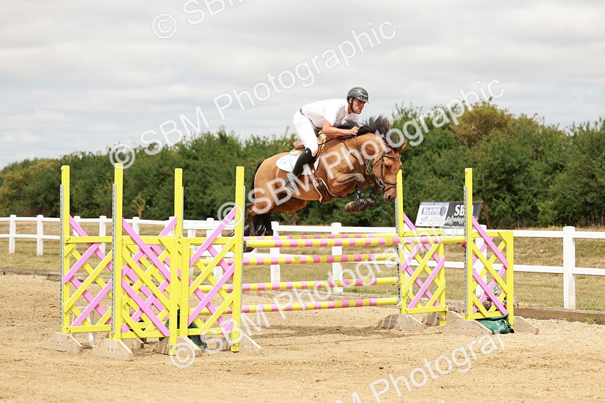 SBM_017596 - Class 21 - Senior Newcomers Championship 2d Rd