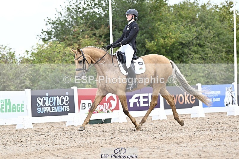 250907-170449-10901 - 054-Amy.Louise.LloydDiva.Royale