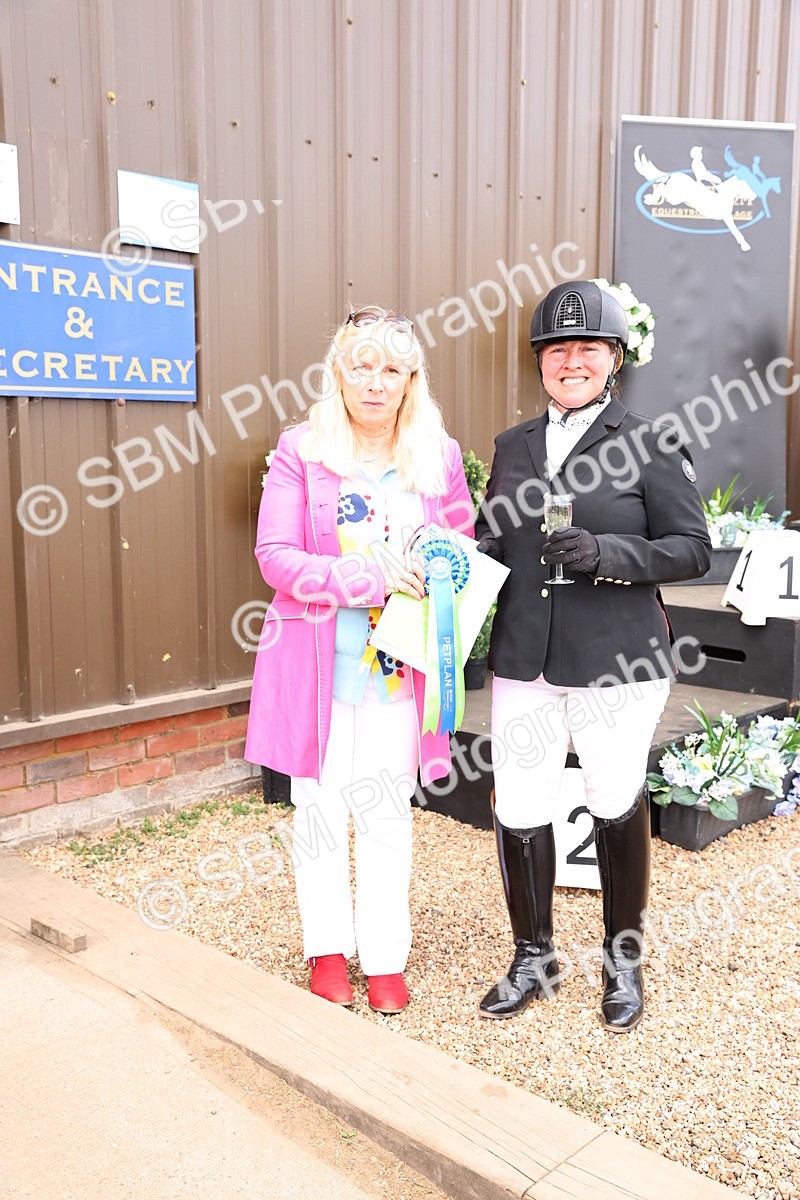 SBM_001872 - Presentations - cart