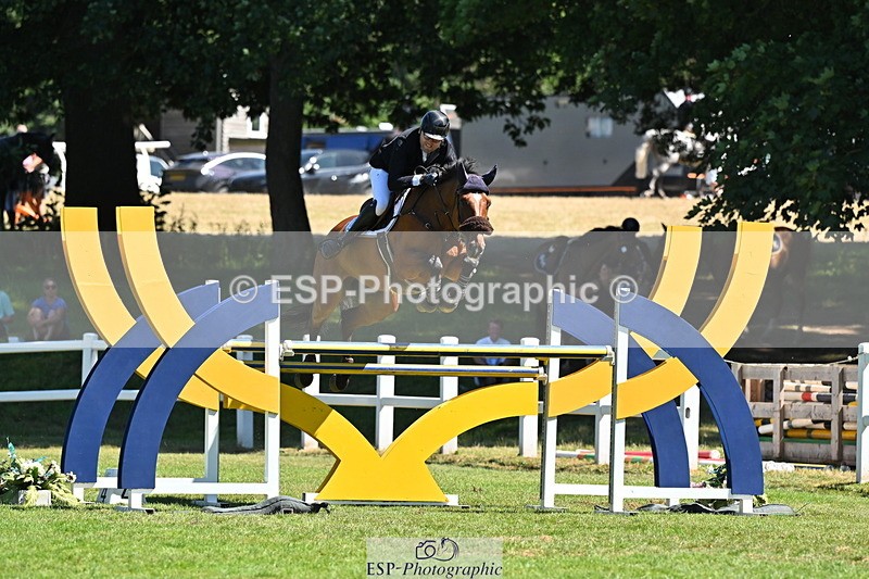 260704A-152505-15857 - Cls 33 Snr Fox Second Round