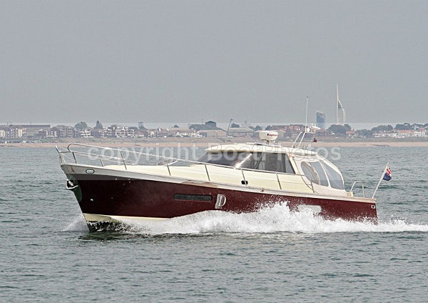 110711 DIVA IMG_9448 - Motorboats - Hardtop