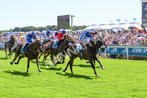 120725-Race 3-Fox Legacy-0244 - Race 3 3.10pm John Smith's Cup Handicap