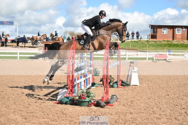 240419A-155604-08767 - Cls 14, 1 Star Bronze Tour 1.10m