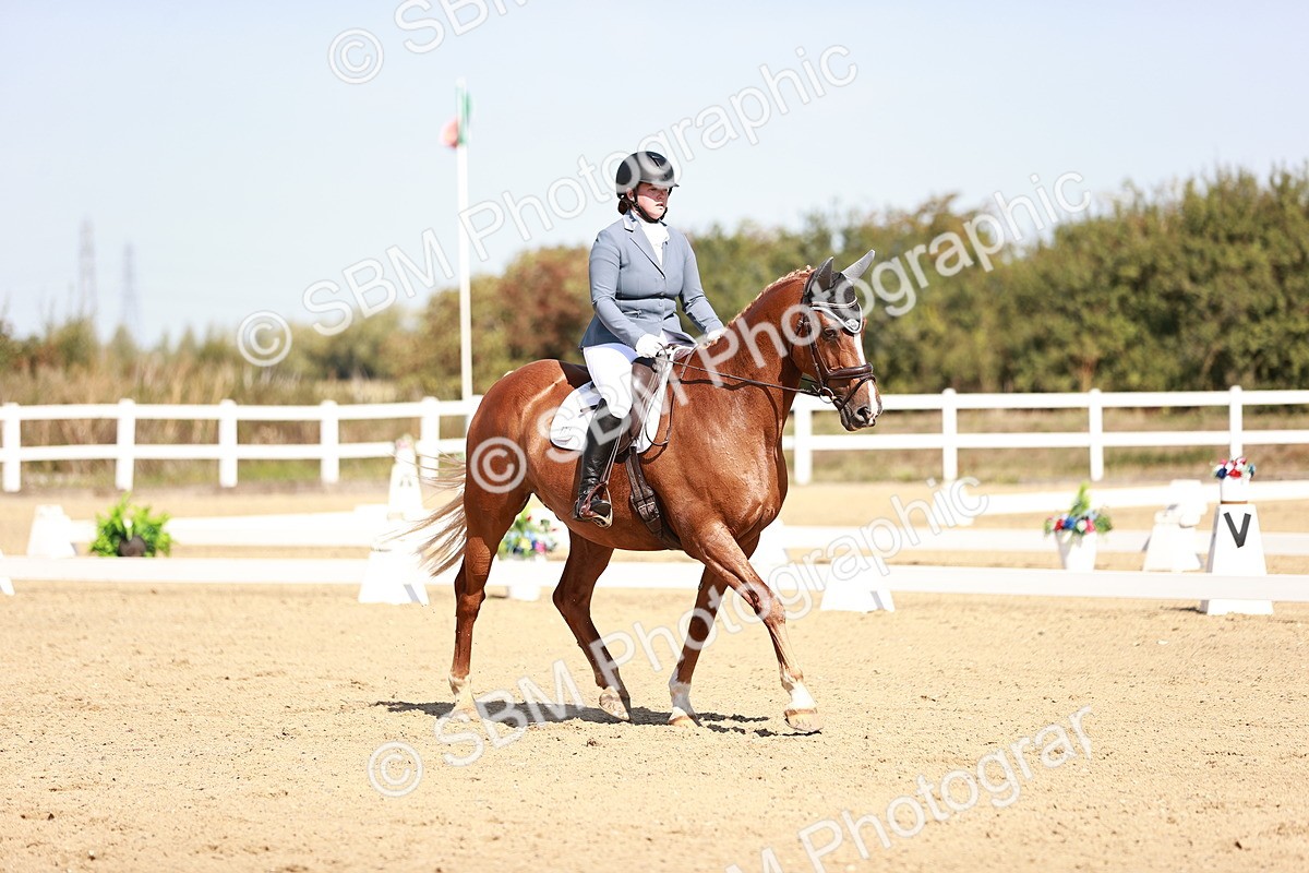 SBM_004521 - Class 12 - Novice 5 - 10.31-11.41