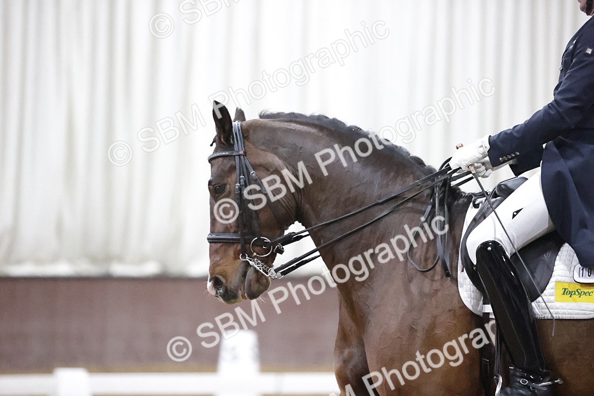 SBM_009165 - Class 16-17-19-21 - ADV 101-FEI PSG-FEI INT I-GP