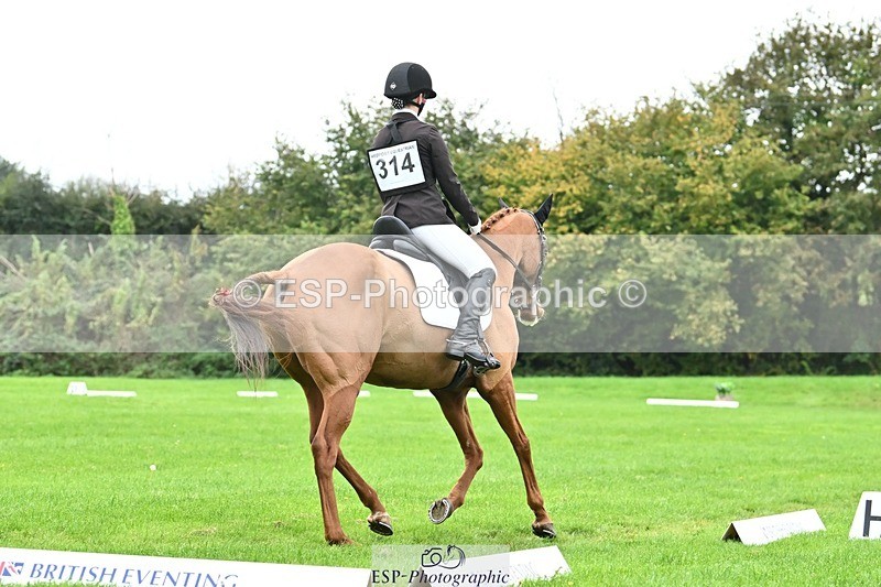 241024-110514-02348 - 314-Beth.Jones-FANTASY.CHILLI.(GB)