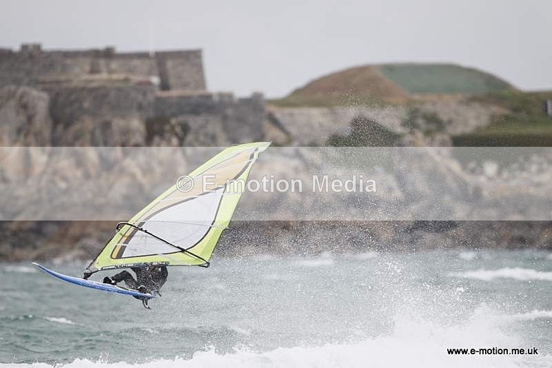 WS 020510-33 - Windsurfing