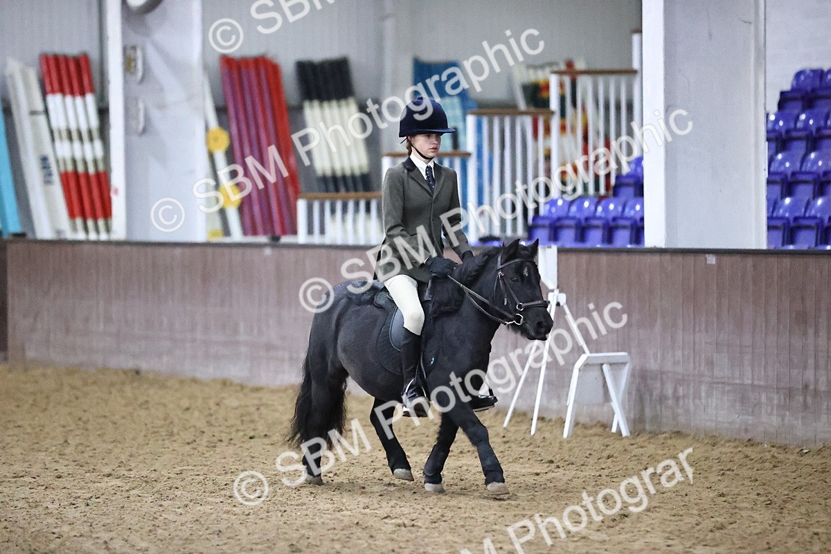 SBM_000024 - Class 1 - Fox Farriers 30cm