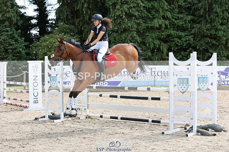 250614A-154500-08108 - Cls 30 1.05m Amateur Q and Open