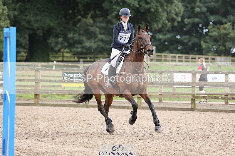 240804-164443-17037 - 717-Florence_Scard-Morgan-WESTON_JEMIMA