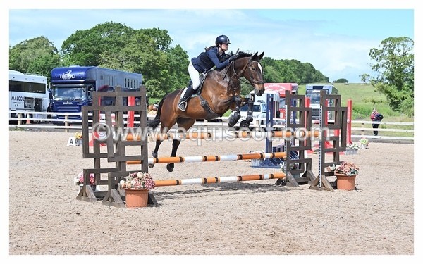 BPP_1074 - CLASS 4 FRI Newcomers/ 1.10m Open