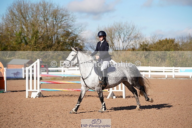 241027A-120320-02658 - SUN Cls 6 Pony Newcomers and 1m Open