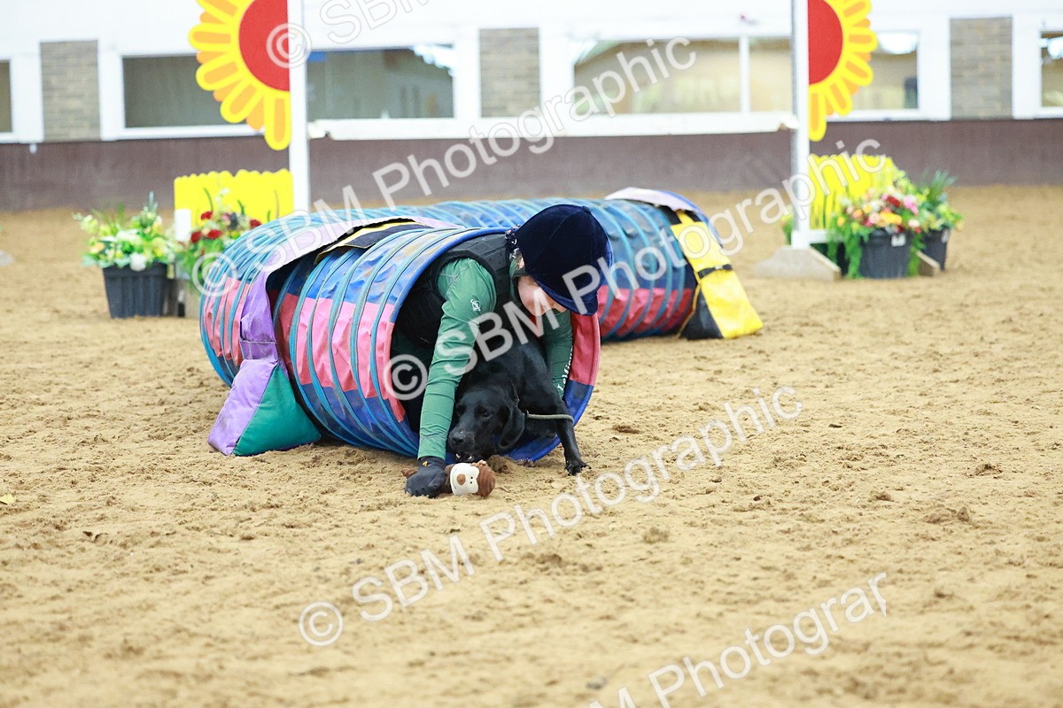 SBM_002388 - Class 3 - Horse & Hound (60cm)