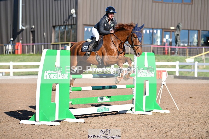 231110A-134111-00642 - Cls 5 Newcomers & 1.10m Open