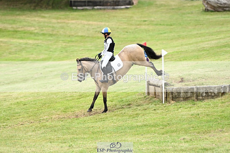 240825X-164113-37325 - 80cm XC 16.30 to 17.30