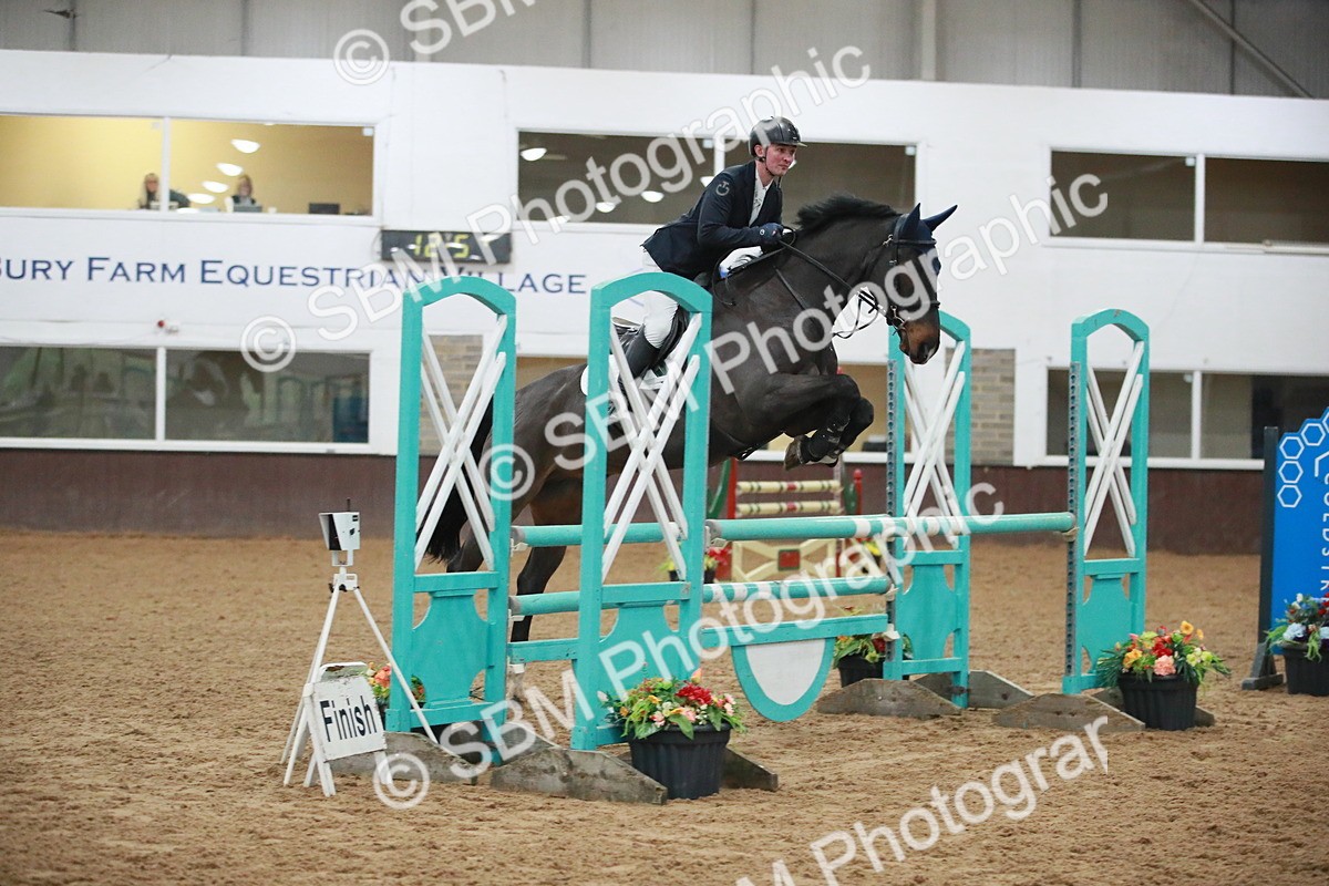SBM_001283 - Class 4 - Senior Newcomers - 1.10m Open