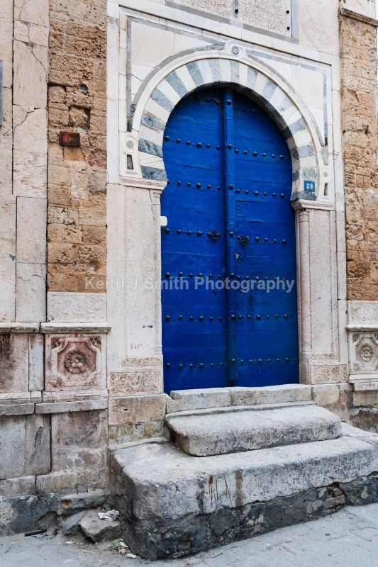 YR6M8373 (RM) - Worldwide