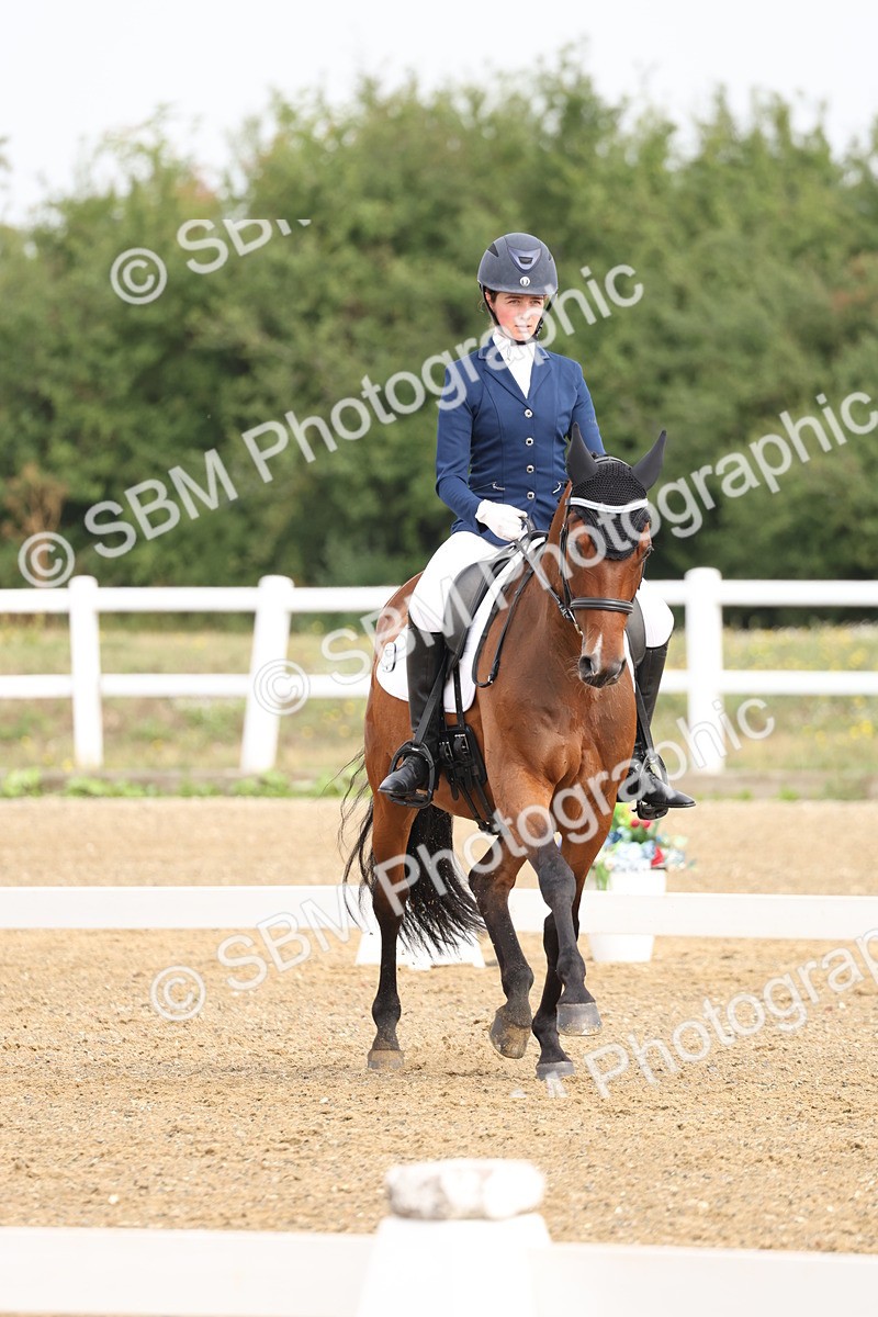 SBM_005472 - Class 6 - Novice 6 - 9.30-10.12