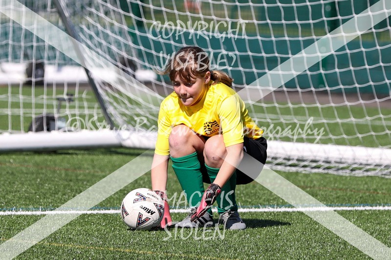 1DX30543 - 2026-03-21 FC Abbey Meads U9 Purple Girls V Stratton Juniors FC U9 Pheonix Girls