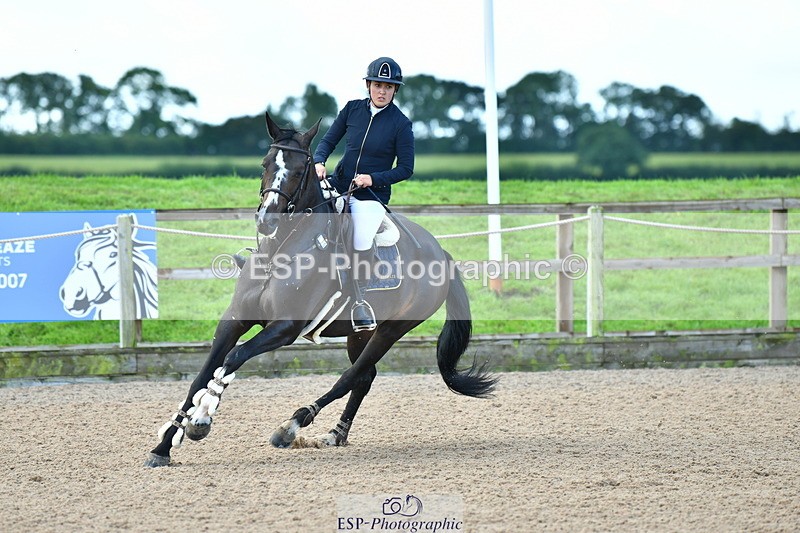 230723A-094640-10650 - Cls 4, 2 Star Small 1.30m