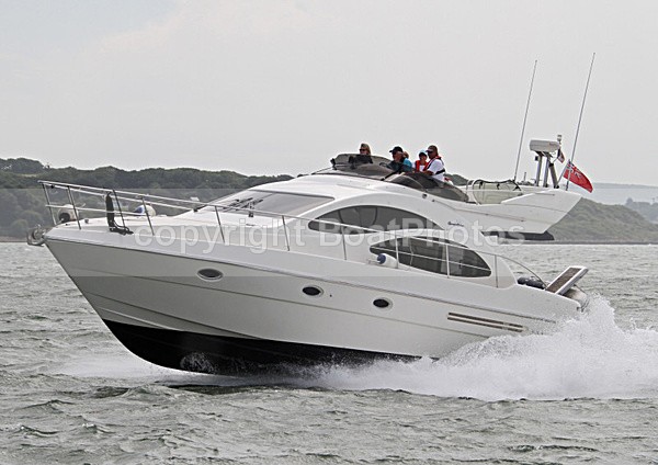 100606 AZIMUTH IMG_0623 - Flybridge Cruisers