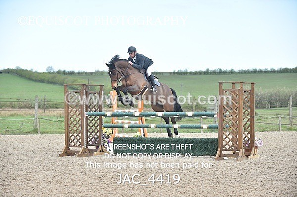 JAC_4419 - CLASS 10 SAT Senior Foxhunter/ 1.20m Open