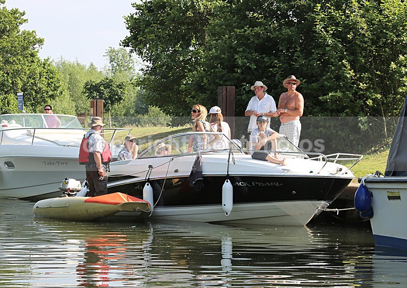 130706 BLACK PEARL WT7A2378 - HENLEY ROYAL REGATTA - Saturday 6th July 2013