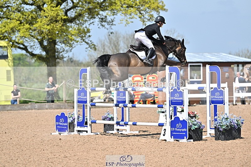 240509A-121400-01694 - Cls 10 National 1.30m Open