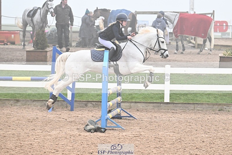 260308-142032-03185 - Cls 15 British Novice and 80cm