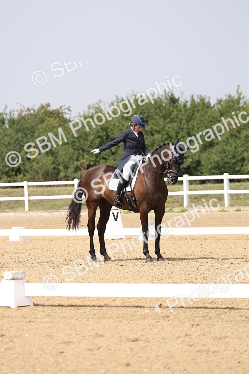 SBM_007328 - Class 9 - FEI INT I - 13.37-14.33