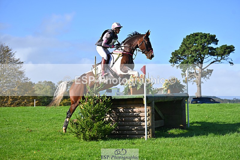 241025-105020-06607 - 004-Claire.Deuten-FOXRIDGE.HIGH.JINX