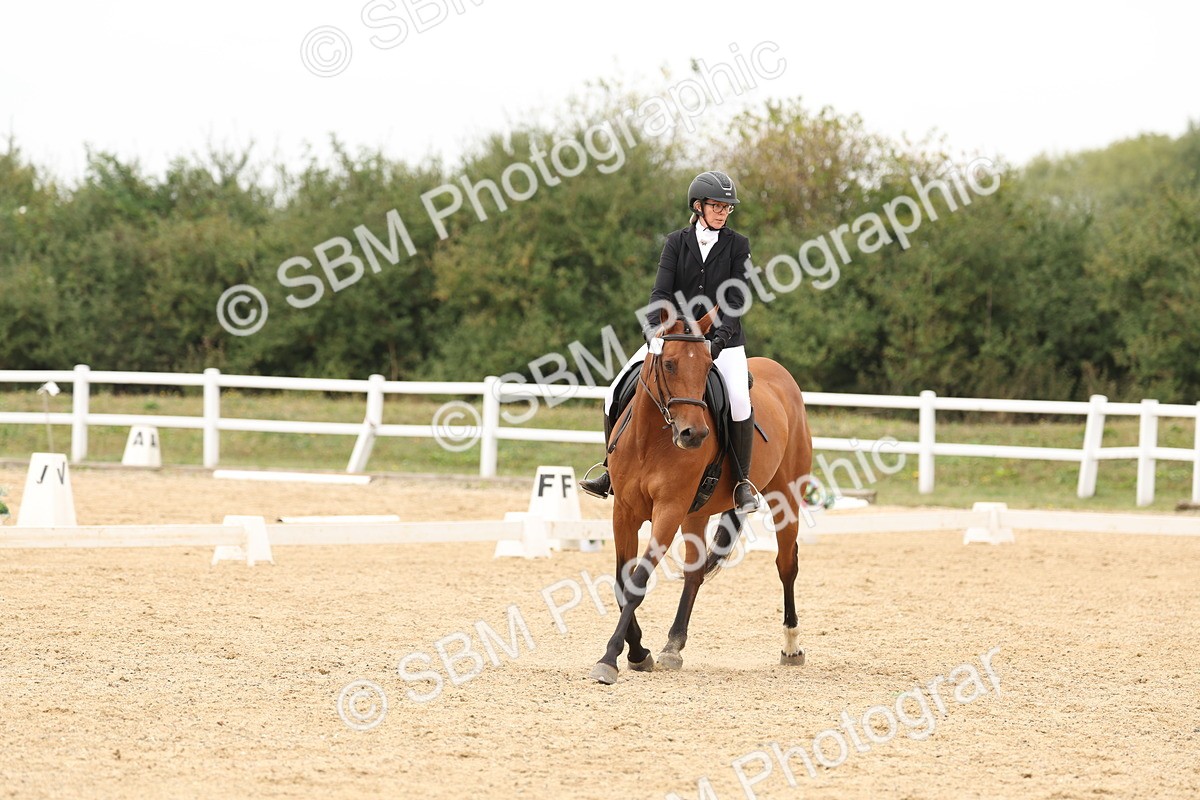 SBM_00981 - Class 8 - Novice 27 Champs