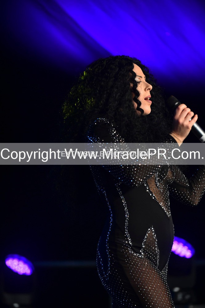 SH4_6027 - The Cher Experience
