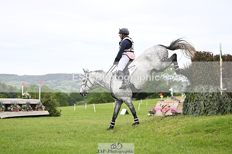 240525-155321-16919 - 226-CLONSHIRE_ON_TREND-Heidi_Coy