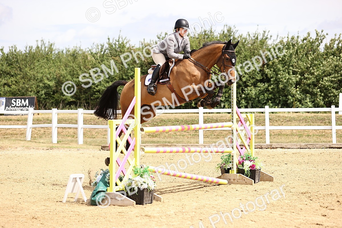 SBM_009921 - Class 8 - Senior Newcomers - 1.10  Open