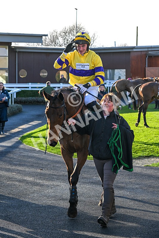 270224-Race 3-Chase A Fortune-3420 - Race 3