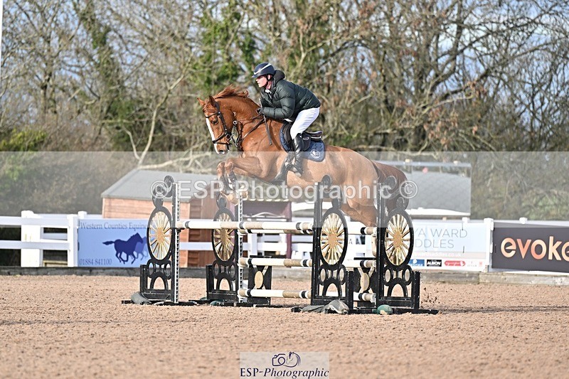 251126-121344-00410 - Cls 4 Newcomers and 1.10m