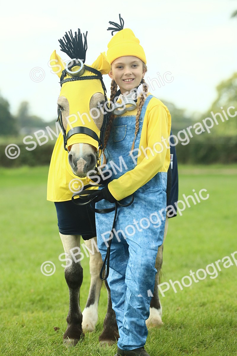 SBM_63607 - S35 - Fancy Dress Showing